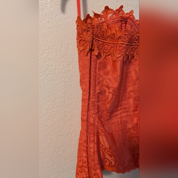 Frederick's Of Los Angeles Elegant Orange Lace Women's Top - Picture 3 of 4